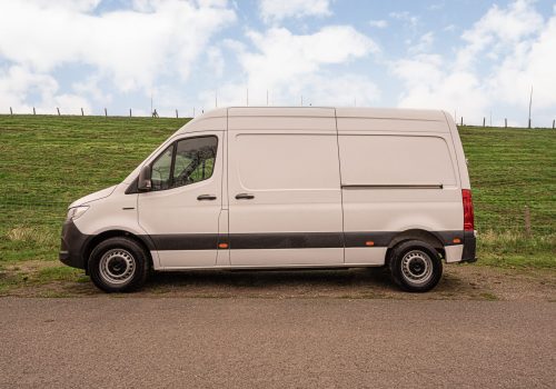 14A. Mercedes Sprinter - Electric panel vans side