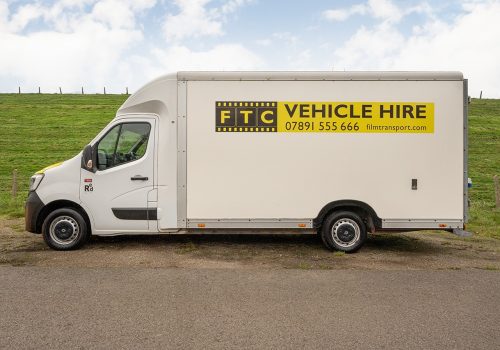 3A. powered low loader luton - side angle